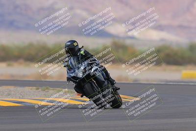 media/Sep-11-2022-SoCal Trackdays (Sun) [[81b7e951af]]/Turn 14 (1130am)/